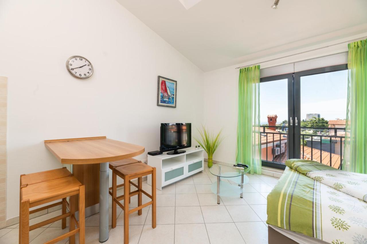 Seaview Studio Умаг Екстериор снимка